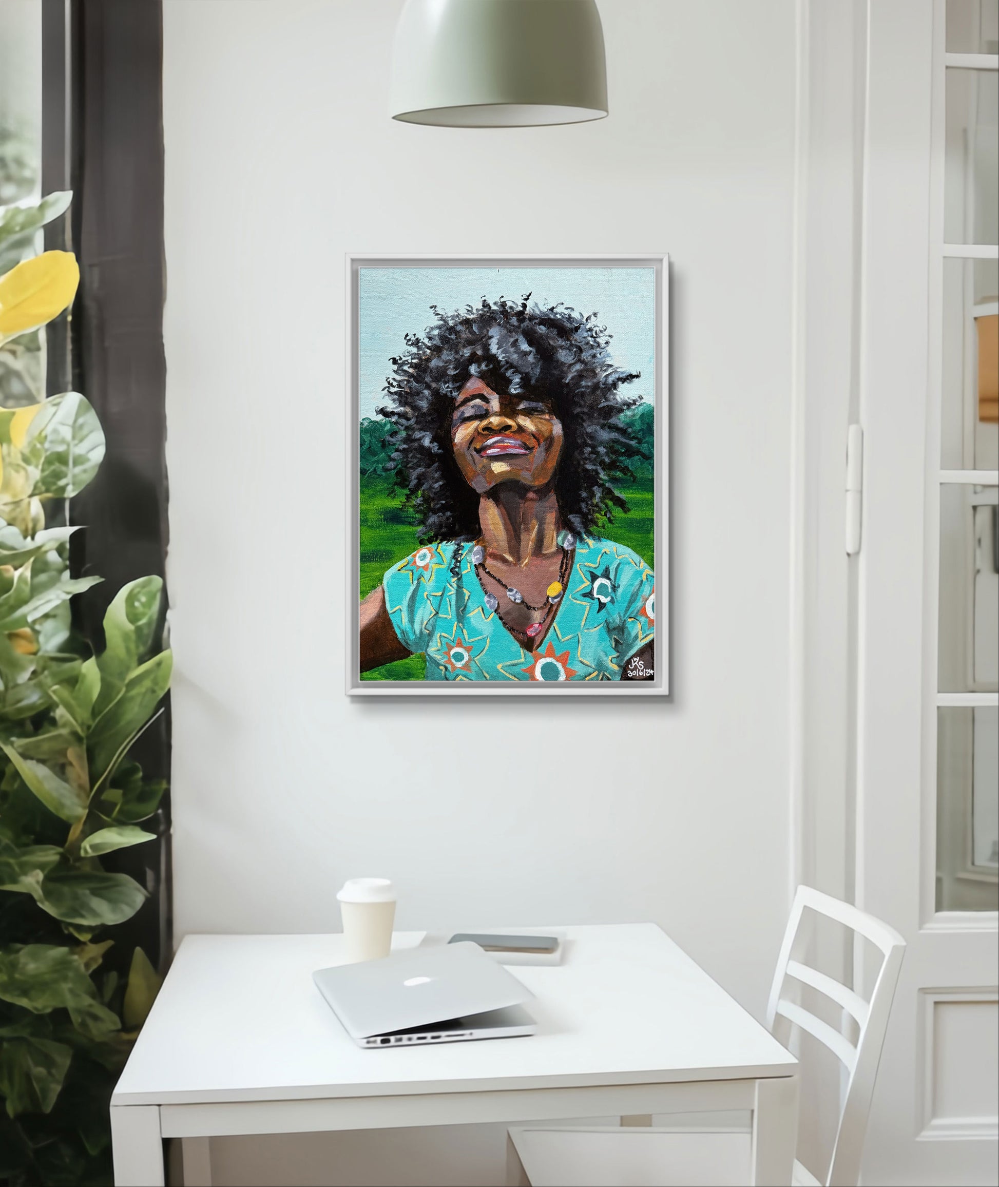 Handgemaltes Acrylporträt einer Frau mit Afro, gehängt über einem Schreibtisch in modernem Raum, Dein Foto als Kunstwerk