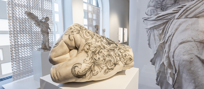 Kunstgeschichte und Körperkunst – bei der Langen Nacht der Museen 2025 im Museum August Kestner. Überraschend, kritisch, spannend.